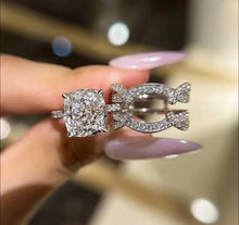 Load image into Gallery viewer, Stunning Sparkle Ring
